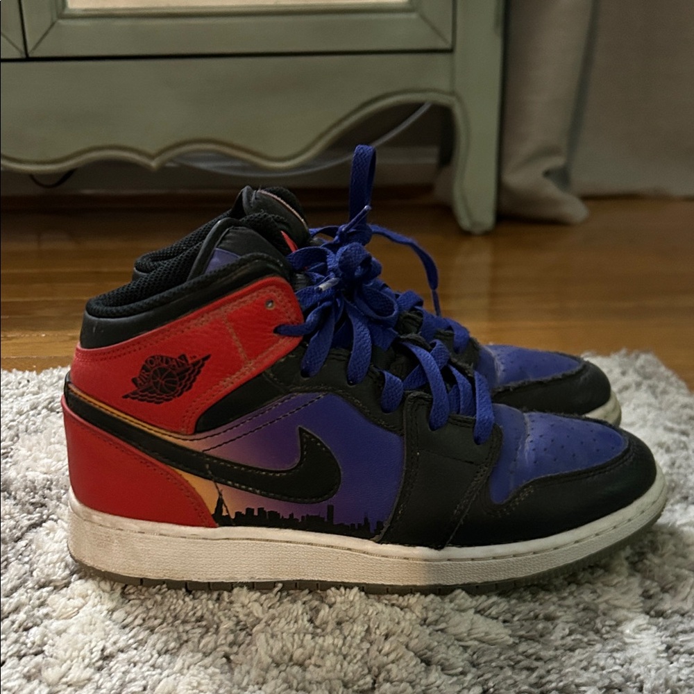Jordan 1 Mid Skyline 4.5Y